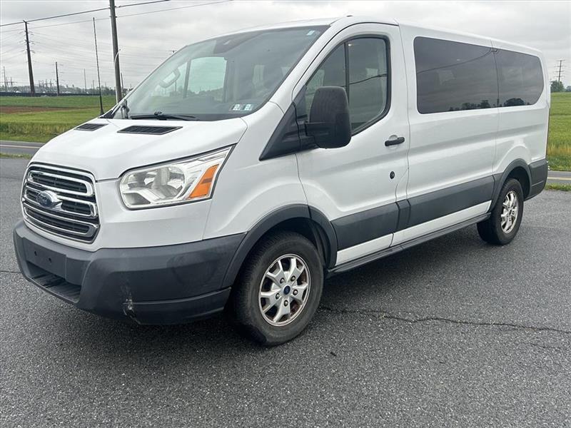 Ford Transit 150 Wagon Low Roof XL w/Sliding Pass. 130-in. WB 2016
