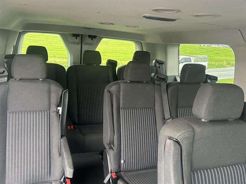 Ford Transit 150 Wagon Low Roof XL w/Sliding Pass. 130-in. WB 2016