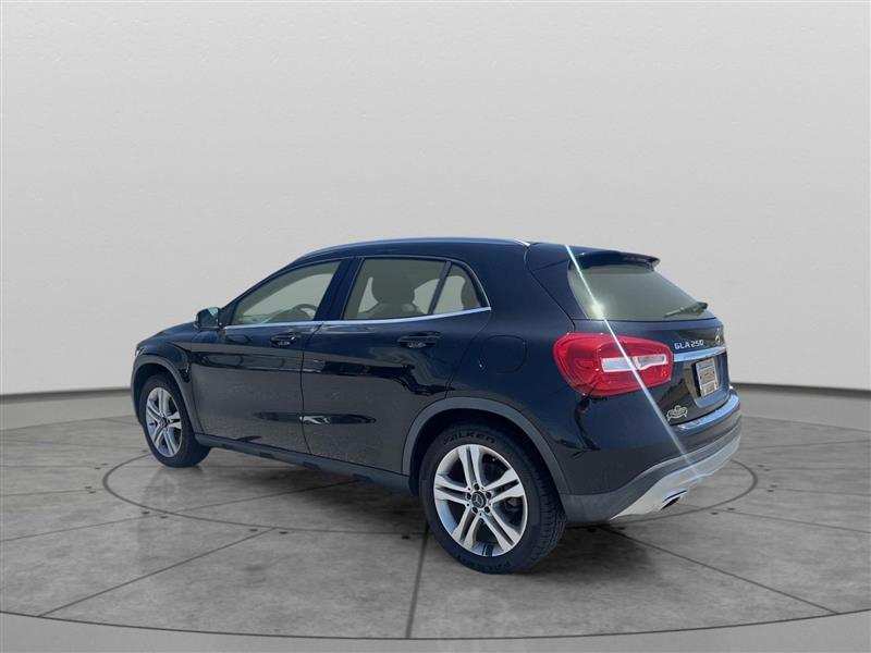 Mercedes-Benz GLA-Class GLA250 4MATIC 2015