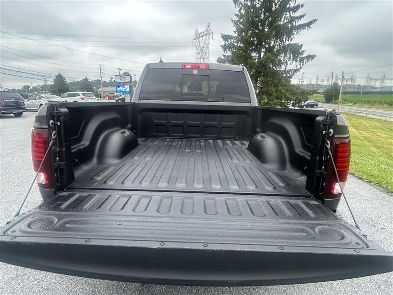 RAM 1500 Classic Tradesman Quad Cab 4WD 2020