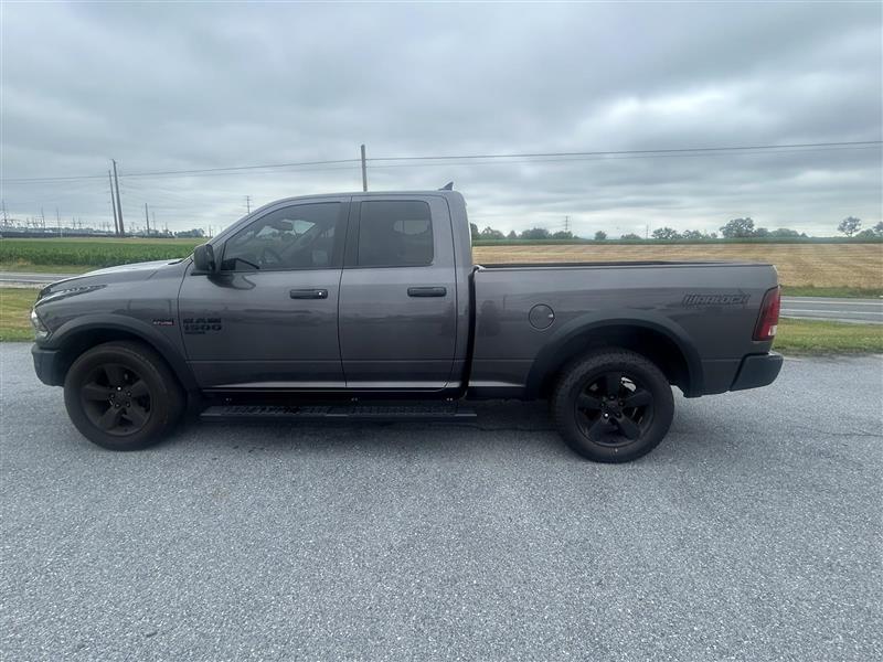 RAM 1500 Classic Tradesman Quad Cab 4WD 2020