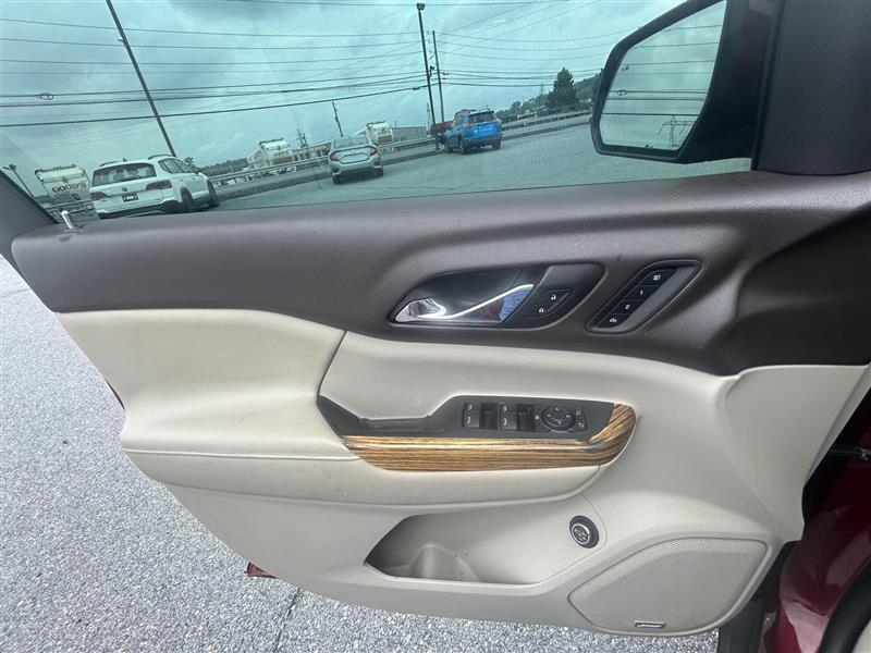 GMC Acadia Denali 2017