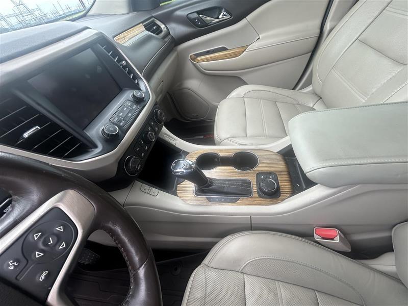 GMC Acadia Denali 2017