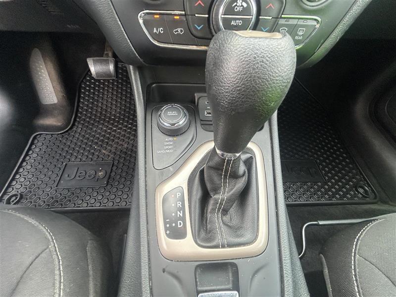 Jeep Cherokee Latitude 4WD 2015
