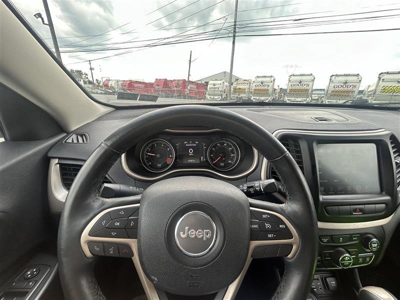 Jeep Cherokee Latitude 4WD 2015