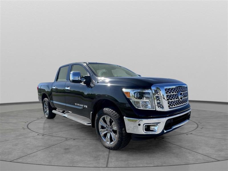 Nissan Titan PRO-4X Crew Cab 4WD 2019