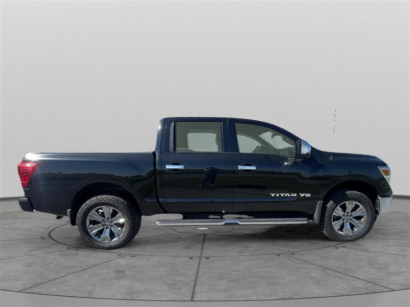 Nissan Titan PRO-4X Crew Cab 4WD 2019
