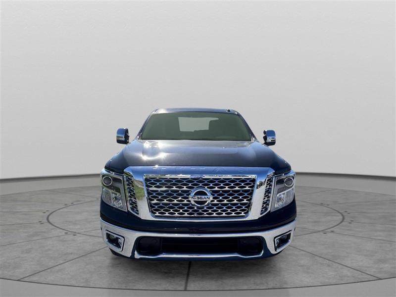 Nissan Titan PRO-4X Crew Cab 4WD 2019