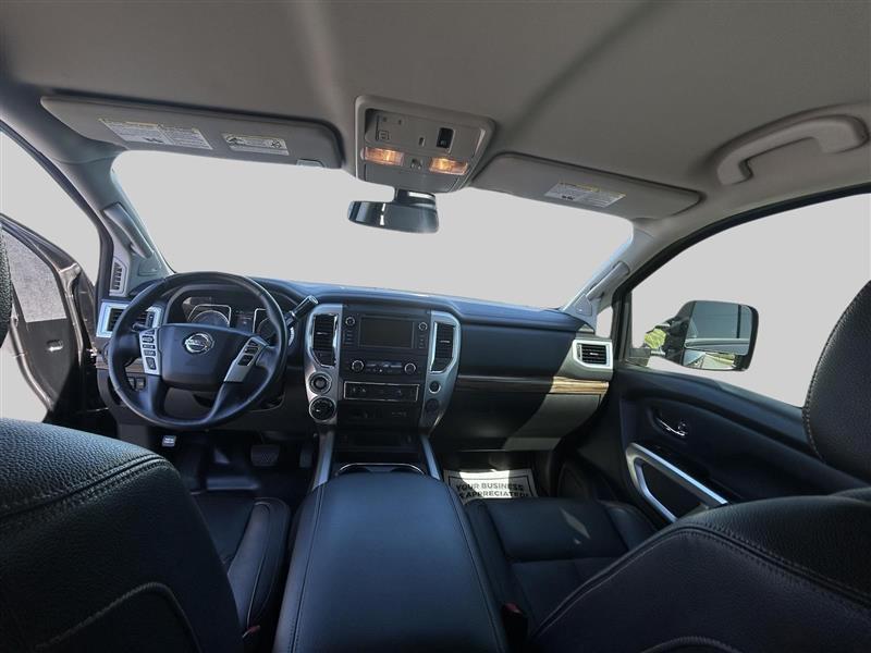 Nissan Titan PRO-4X Crew Cab 4WD 2019