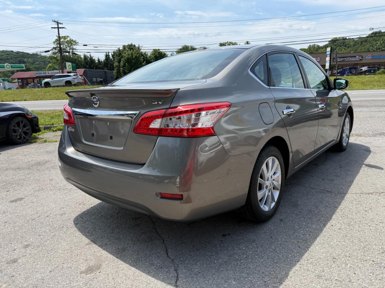 Nissan Sentra 4dr Sdn I4 CVT SV 2015