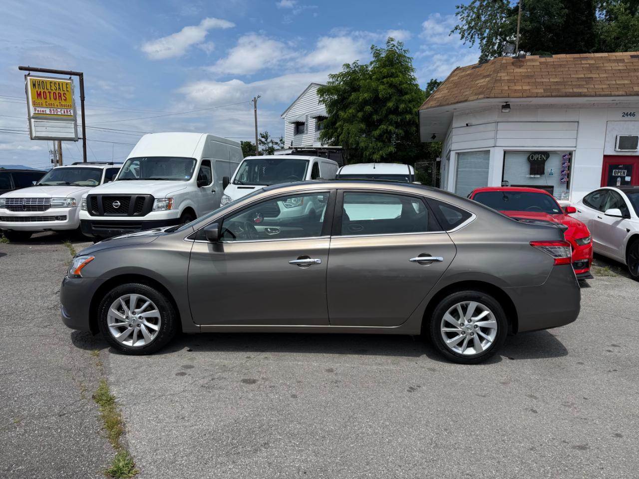 Nissan Sentra 4dr Sdn I4 CVT SV 2015