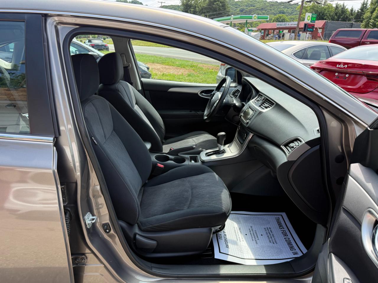 Nissan Sentra 4dr Sdn I4 CVT SV 2015