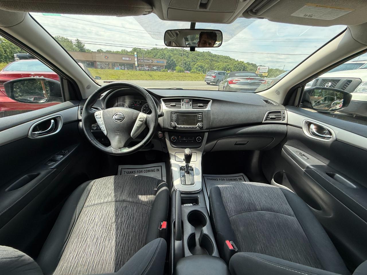 Nissan Sentra 4dr Sdn I4 CVT SV 2015