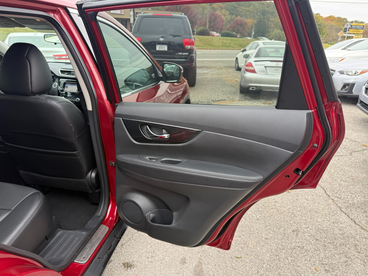 Nissan Rogue FWD 4dr SL 2016 Nissan Rogue FWD 4dr SL 2016