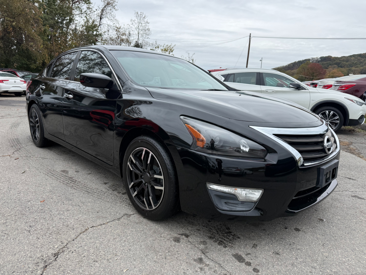 Nissan Altima 4dr Sdn I4 2.5 SV 2013 Nissan Altima 4dr Sdn I4 2.5 SV 2013