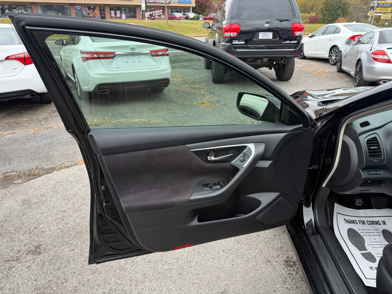 Nissan Altima 4dr Sdn I4 2.5 SV 2013 Nissan Altima 4dr Sdn I4 2.5 SV 2013