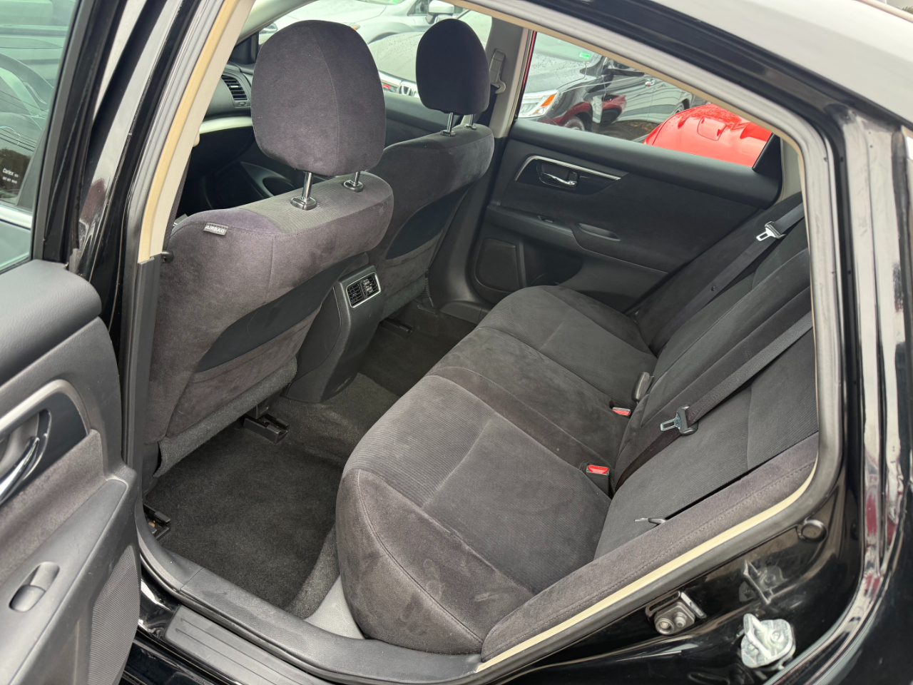 Nissan Altima 4dr Sdn I4 2.5 SV 2013 Nissan Altima 4dr Sdn I4 2.5 SV 2013