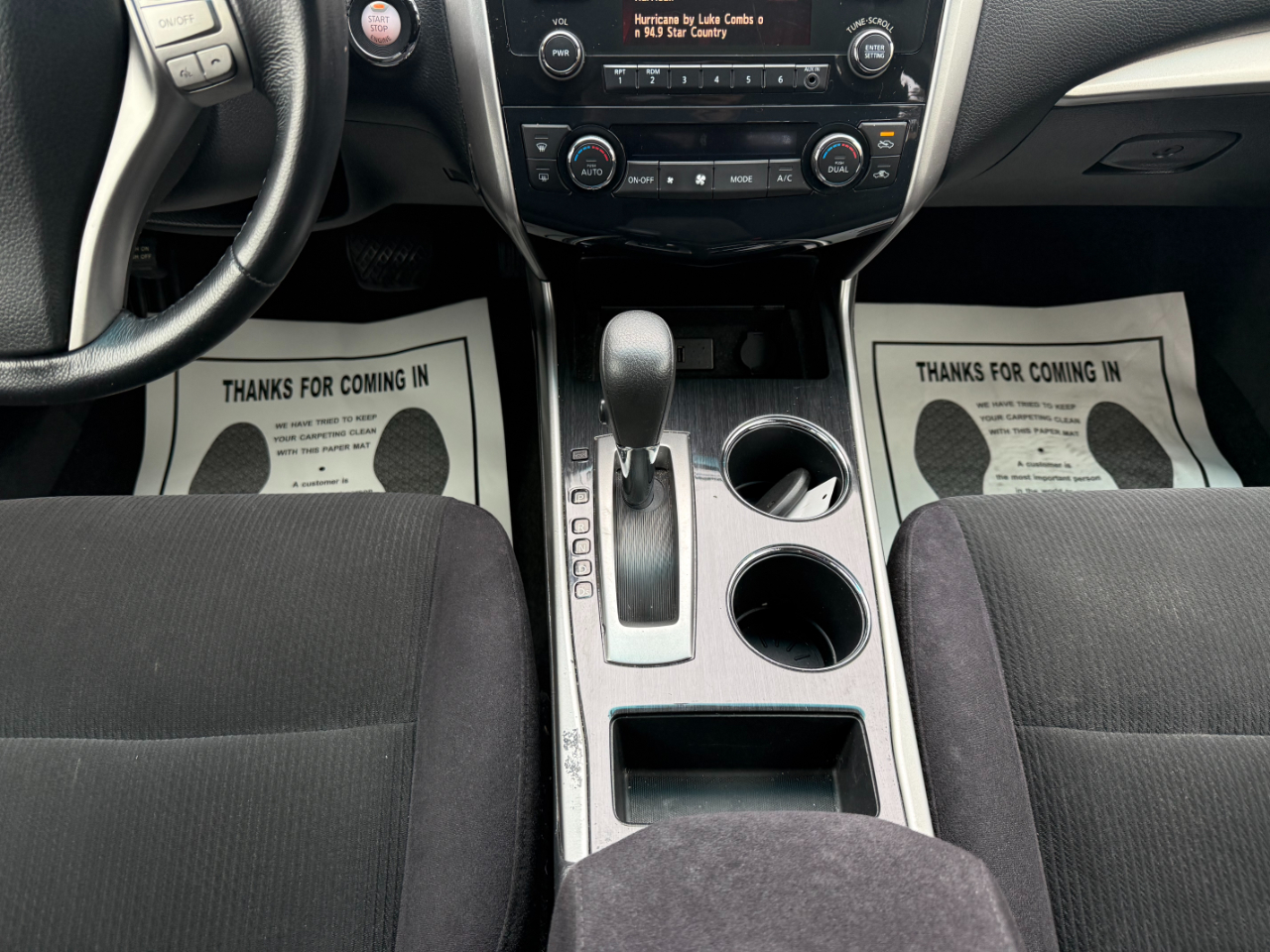 Nissan Altima 4dr Sdn I4 2.5 SV 2013 Nissan Altima 4dr Sdn I4 2.5 SV 2013