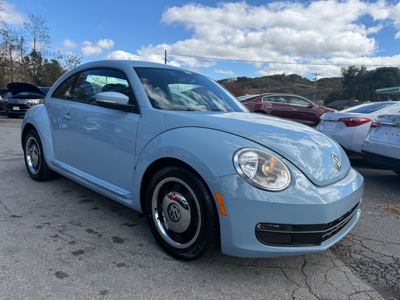 Volkswagen Beetle 2dr Cpe Auto 2.5L PZEV 2012 Volkswagen Beetle 2dr Cpe Auto 2.5L PZEV 2012