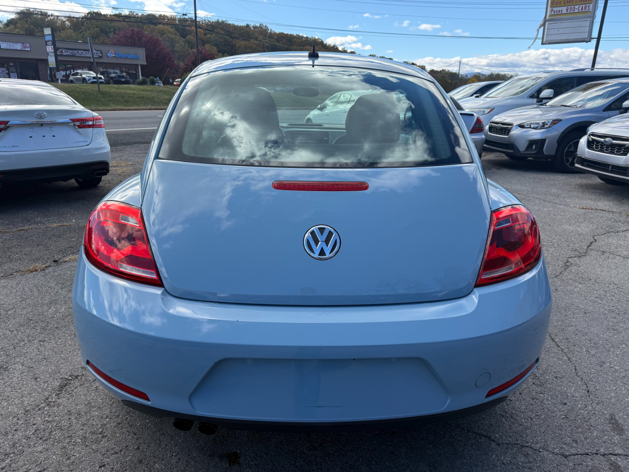 Volkswagen Beetle 2dr Cpe Auto 2.5L PZEV 2012 Volkswagen Beetle 2dr Cpe Auto 2.5L PZEV 2012