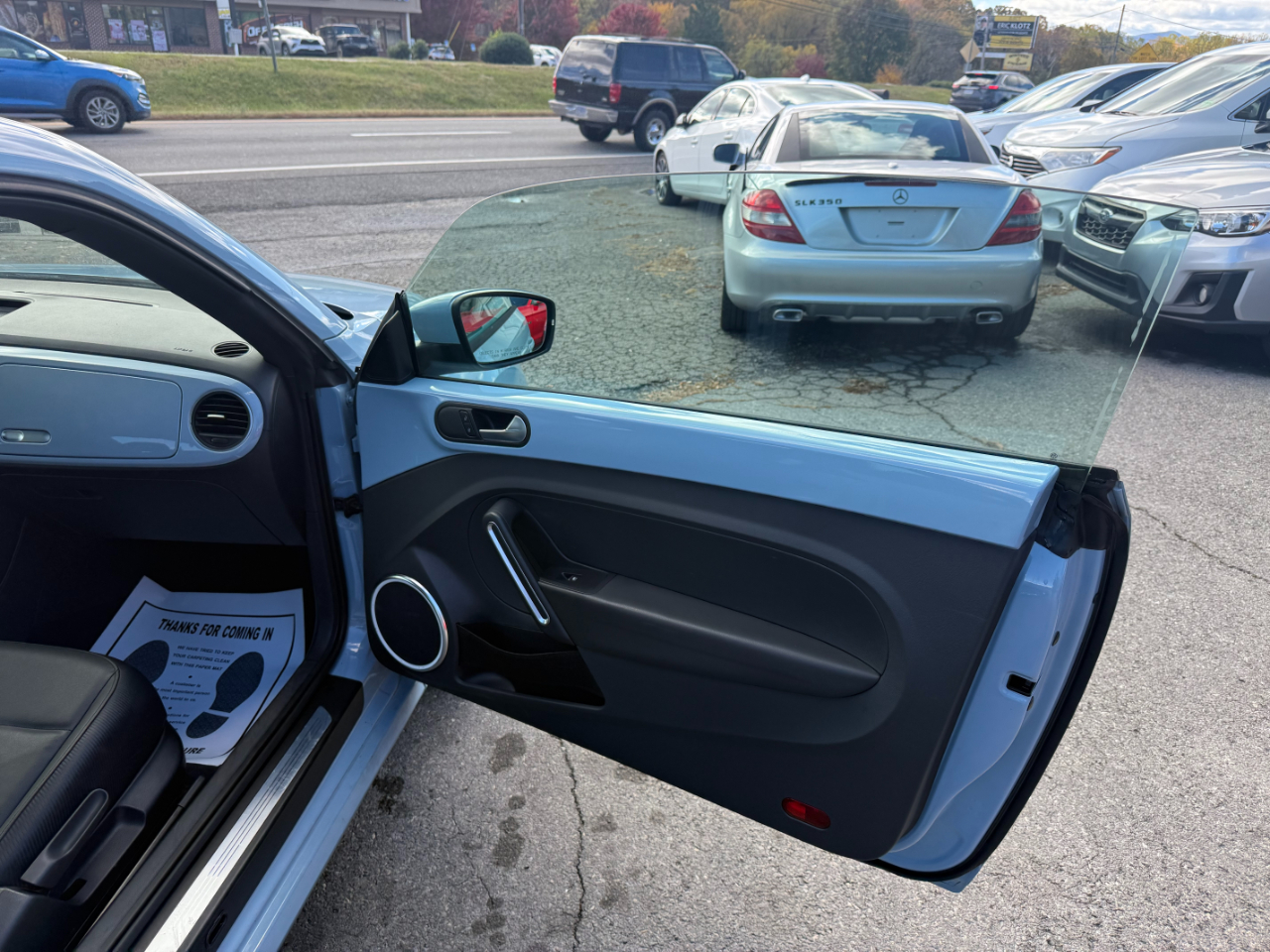 Volkswagen Beetle 2dr Cpe Auto 2.5L PZEV 2012 Volkswagen Beetle 2dr Cpe Auto 2.5L PZEV 2012