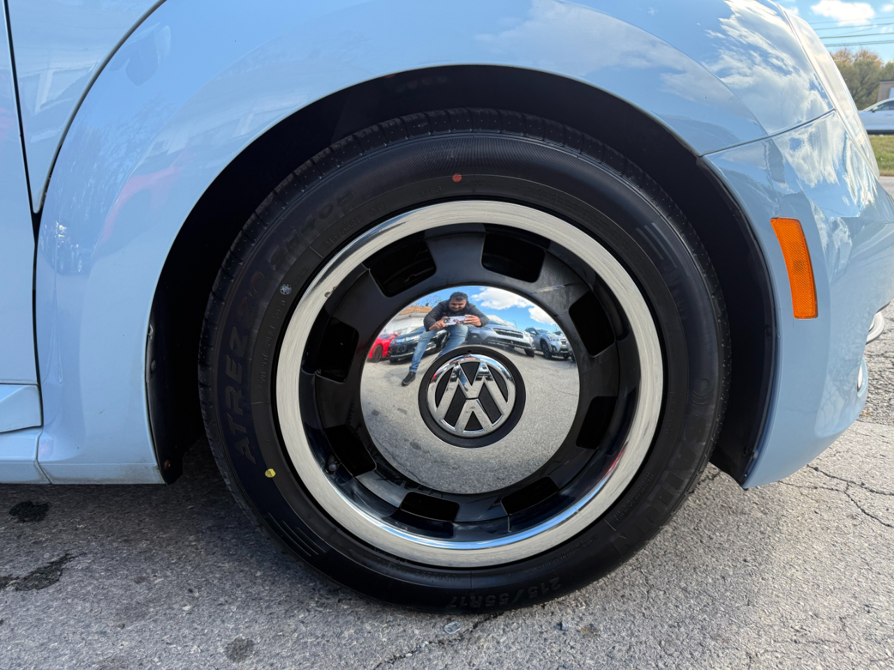 Volkswagen Beetle 2dr Cpe Auto 2.5L PZEV 2012 Volkswagen Beetle 2dr Cpe Auto 2.5L PZEV 2012