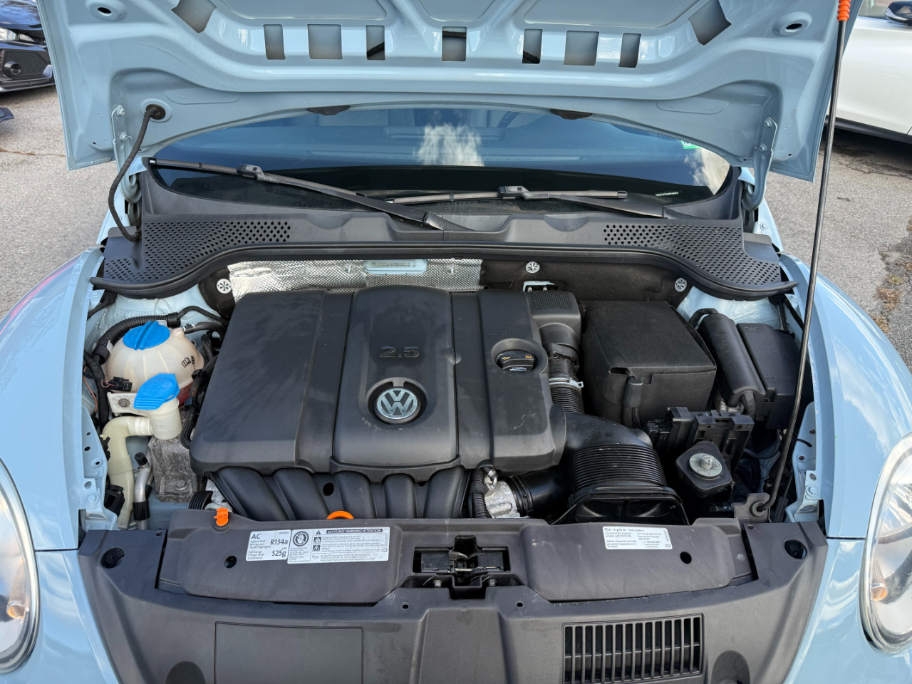 Volkswagen Beetle 2dr Cpe Auto 2.5L PZEV 2012 Volkswagen Beetle 2dr Cpe Auto 2.5L PZEV 2012