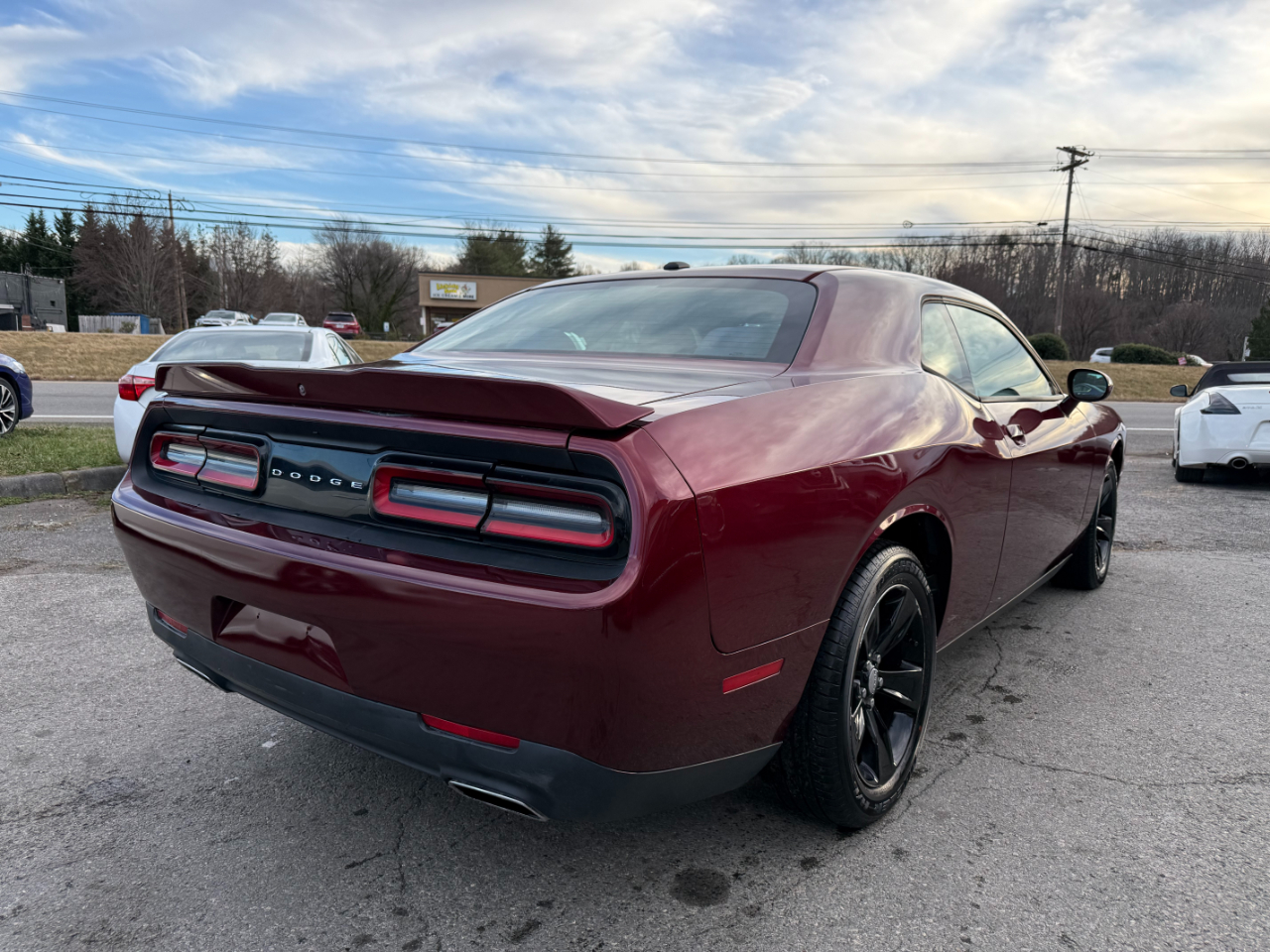 Dodge Challenger SXT RWD 2018