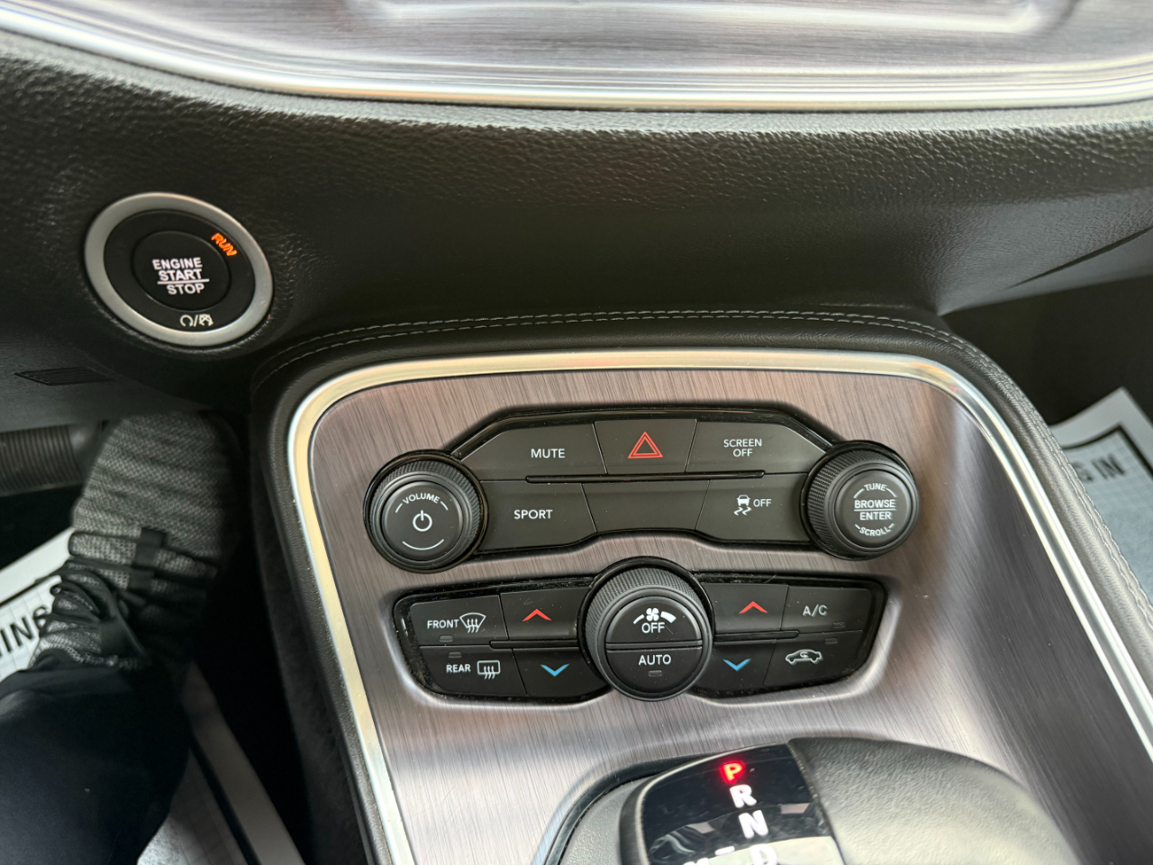 Dodge Challenger SXT RWD 2018