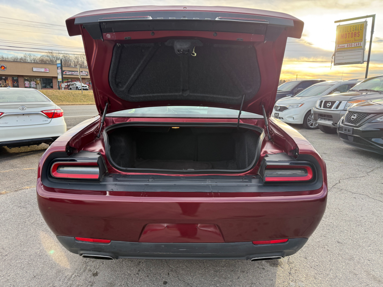 Dodge Challenger SXT RWD 2018