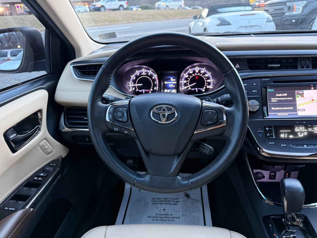 Toyota Avalon 4dr Sdn XLE Premium (Natl) 2016