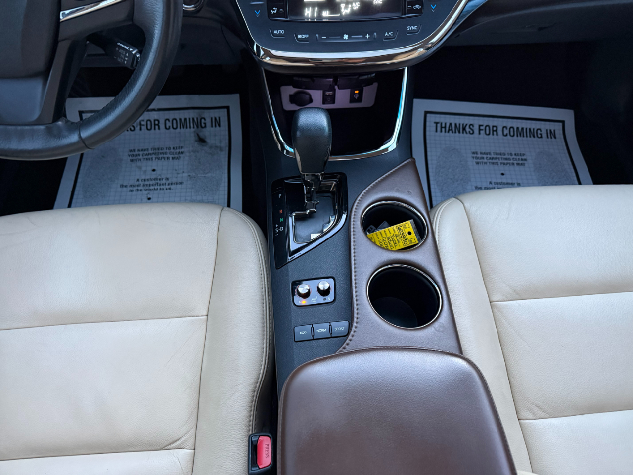 Toyota Avalon 4dr Sdn XLE Premium (Natl) 2016