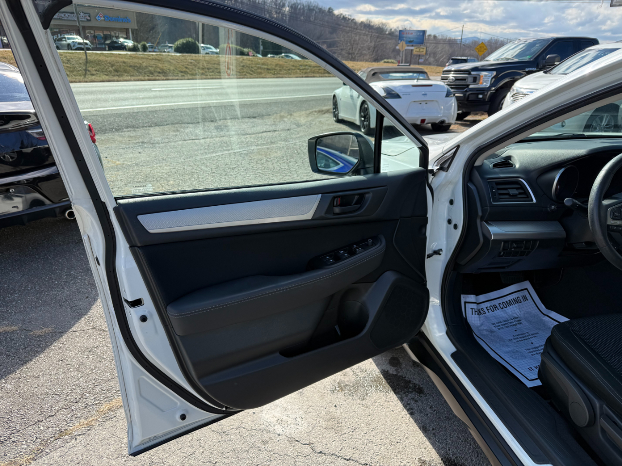 Subaru Outback 4dr Wgn 2.5i PZEV 2015