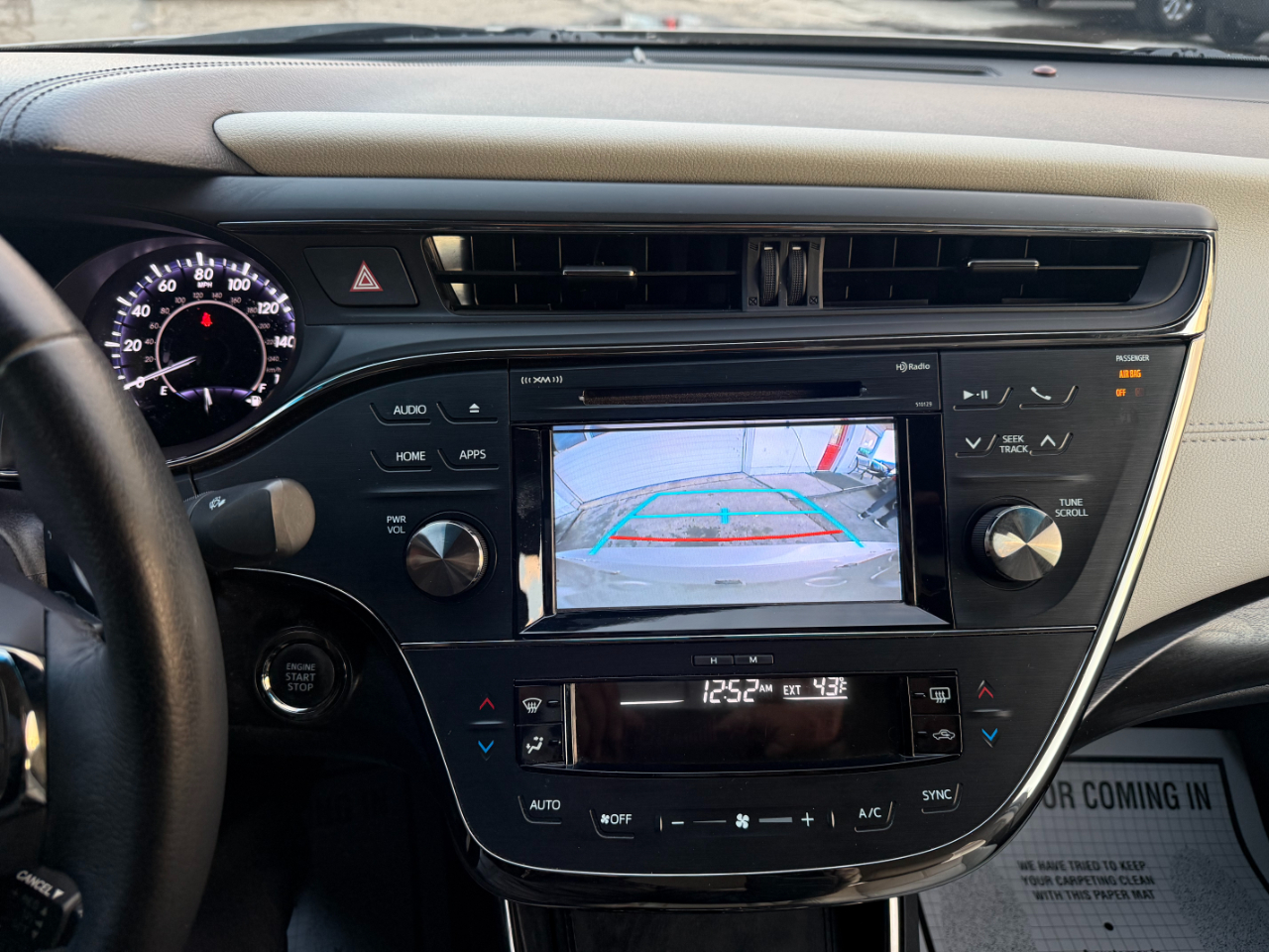 Toyota Avalon 4dr Sdn XLE Premium (Natl) 2016