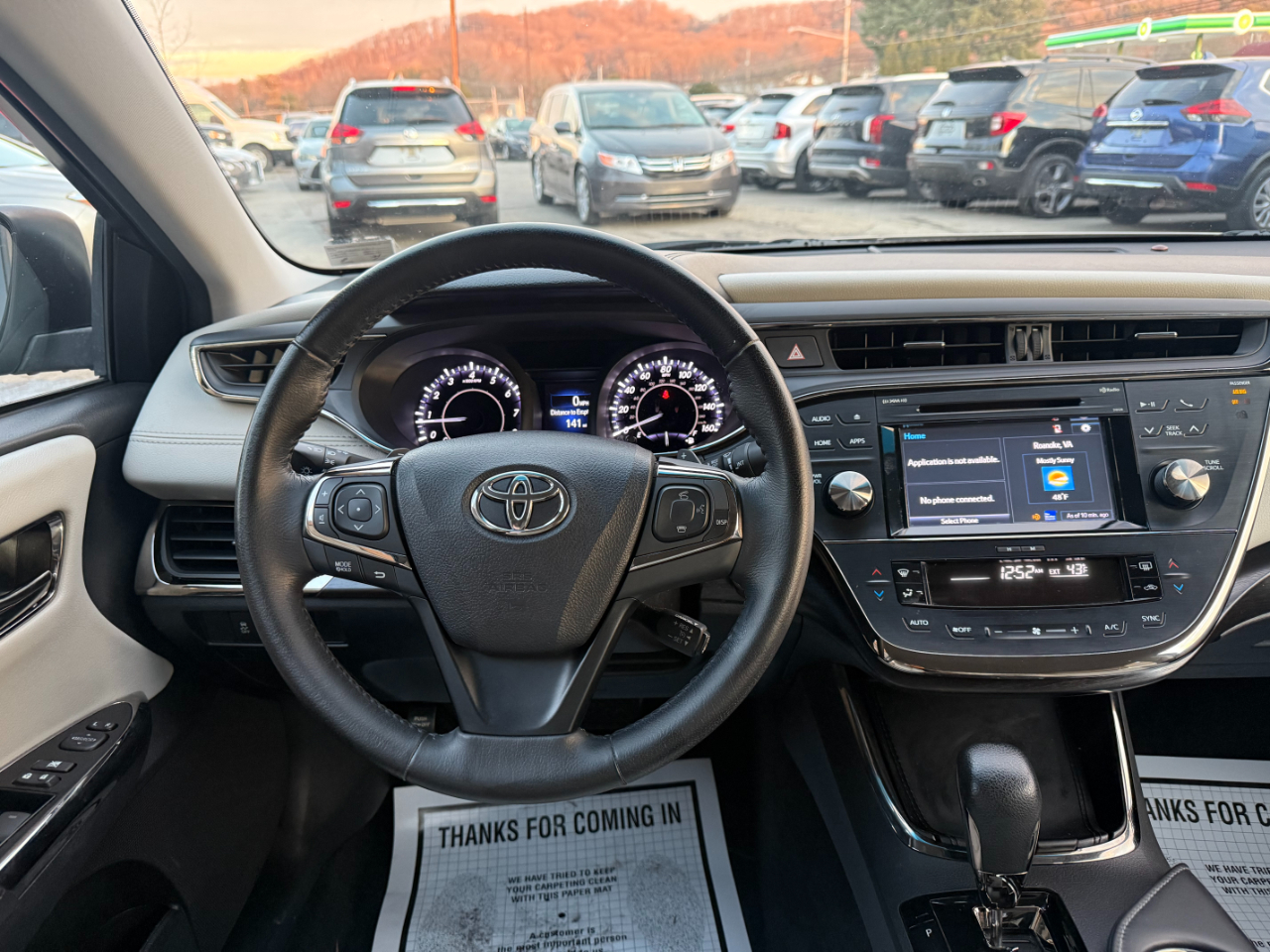 Toyota Avalon 4dr Sdn XLE Premium (Natl) 2016