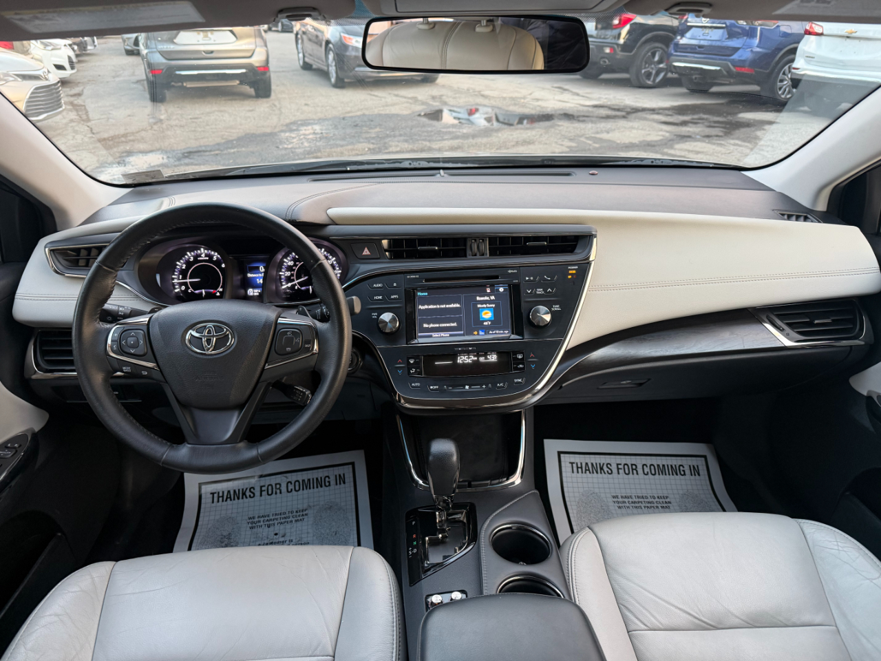 Toyota Avalon 4dr Sdn XLE Premium (Natl) 2016
