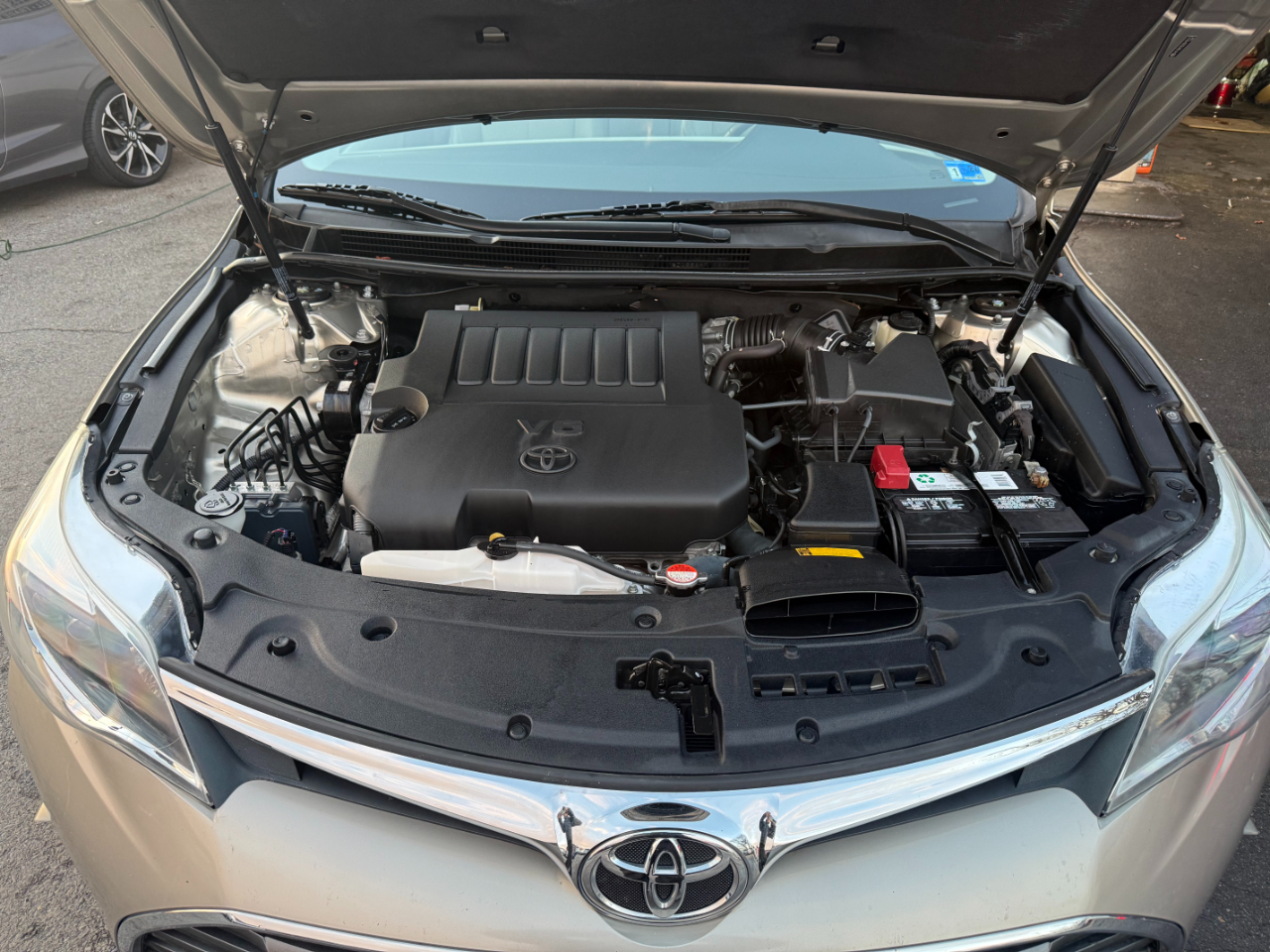 Toyota Avalon 4dr Sdn XLE Premium (Natl) 2016