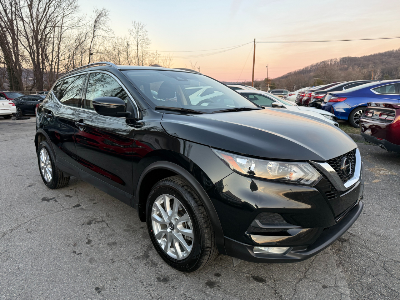 Nissan Rogue Sport FWD SV 2021