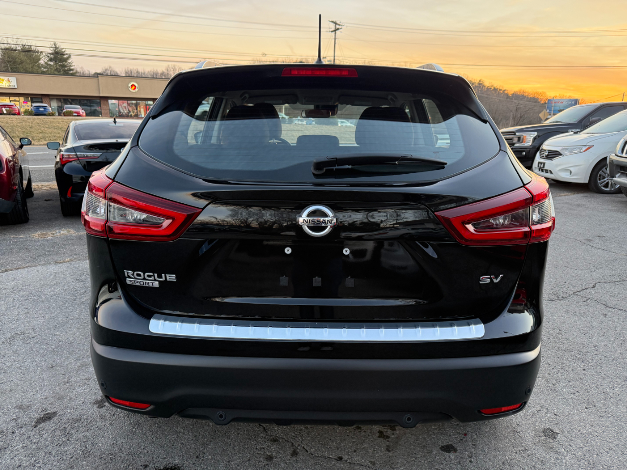 Nissan Rogue Sport FWD SV 2021