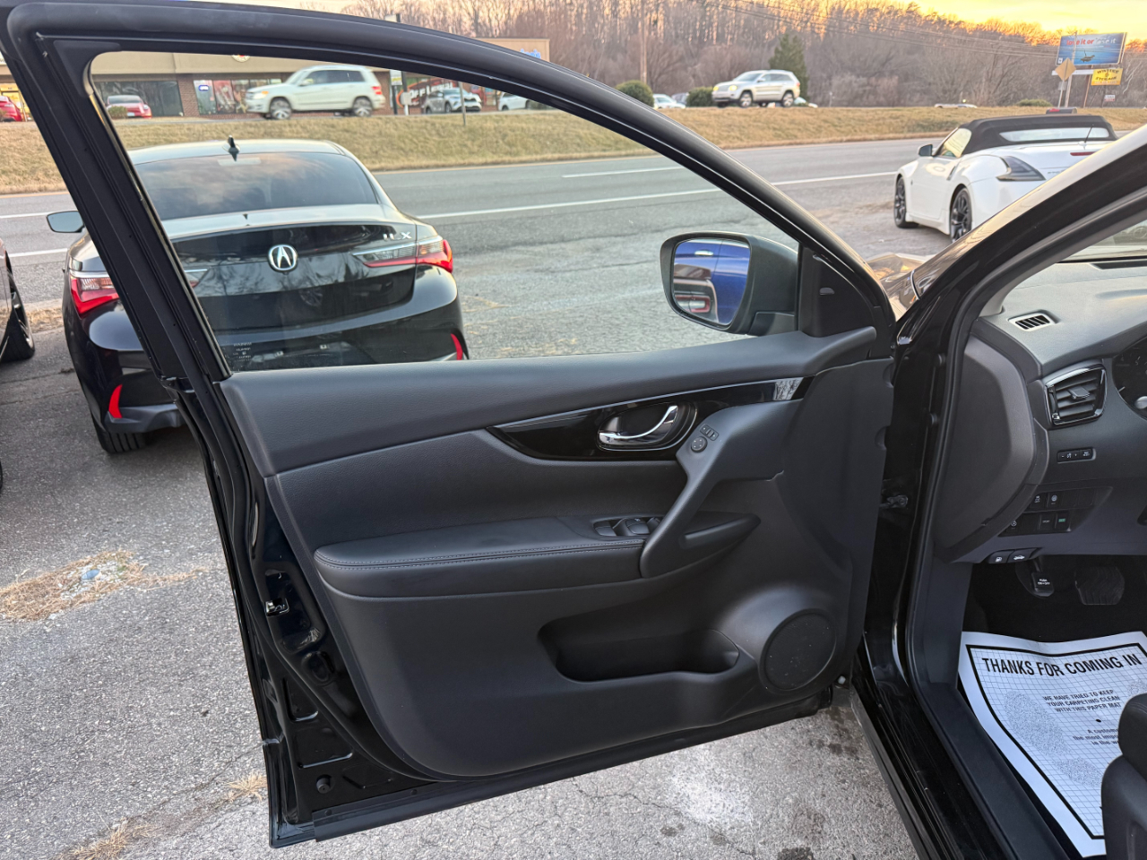 Nissan Rogue Sport FWD SV 2021