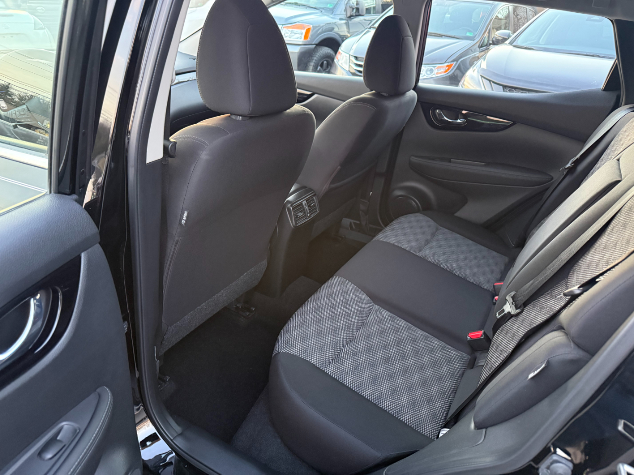 Nissan Rogue Sport FWD SV 2021