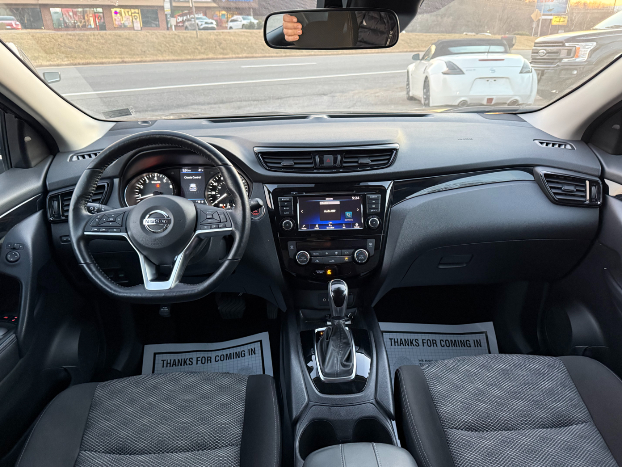 Nissan Rogue Sport FWD SV 2021