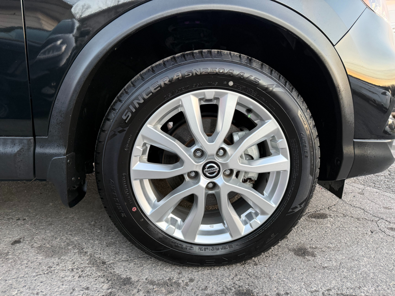 Nissan Rogue Sport FWD SV 2021