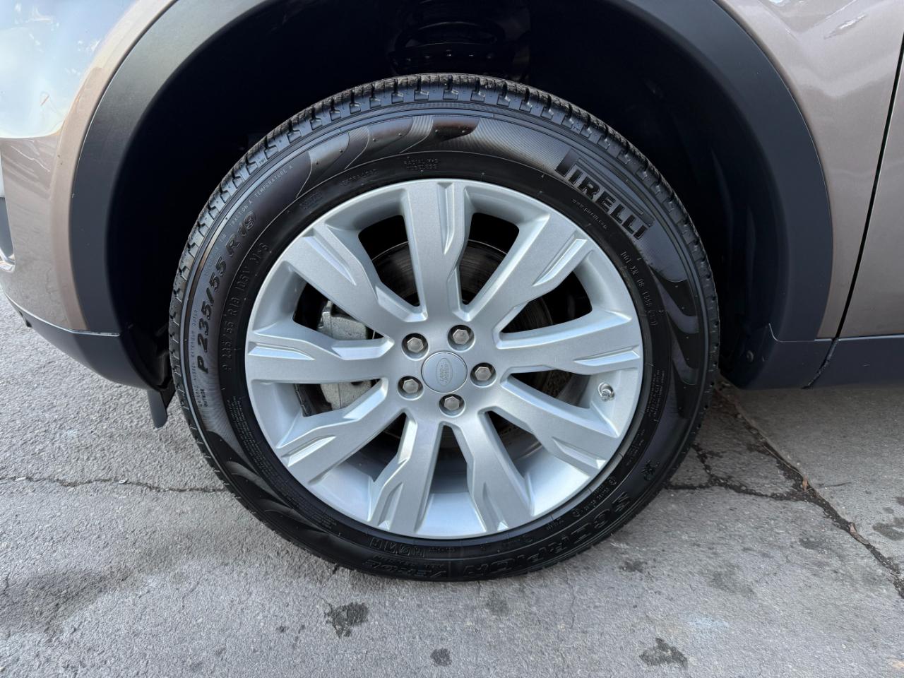 Land Rover Discovery Sport  2016