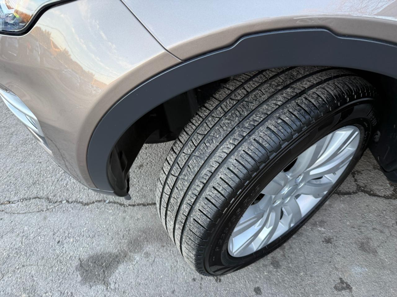 Land Rover Discovery Sport  2016