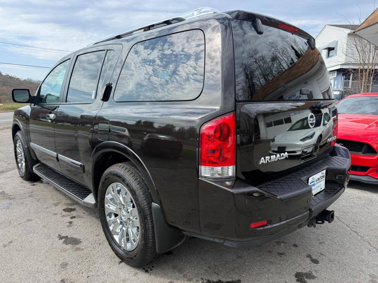 Nissan Armada  2015