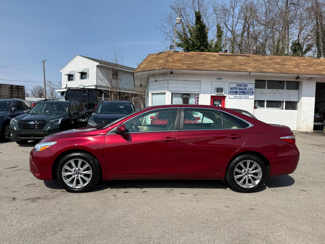Toyota Camry XLE Auto (Natl) 2017