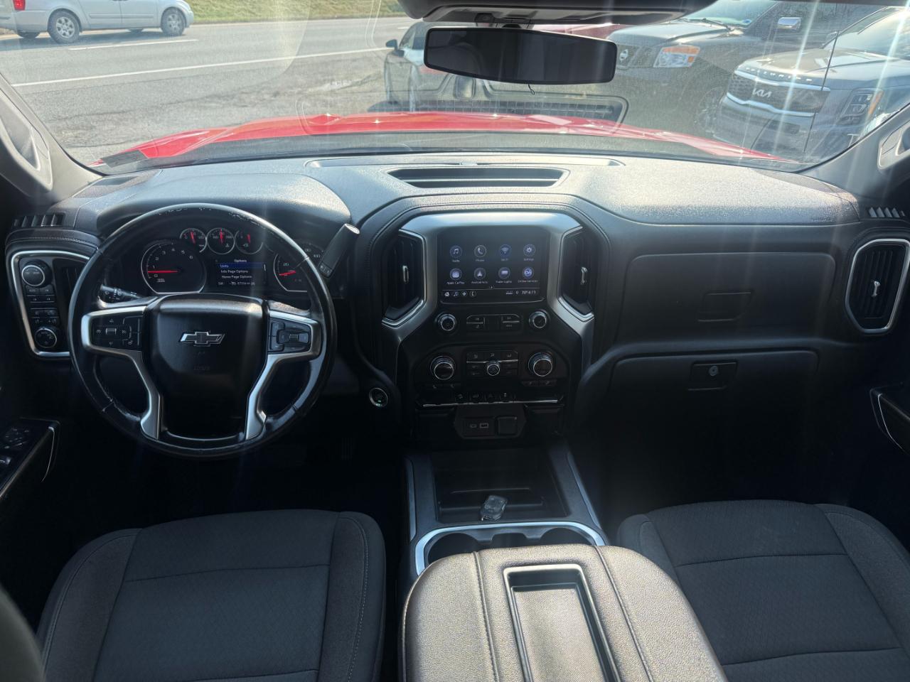 Chevrolet Silverado 1500 4WD Crew Cab 147" LT Trail Boss 2021