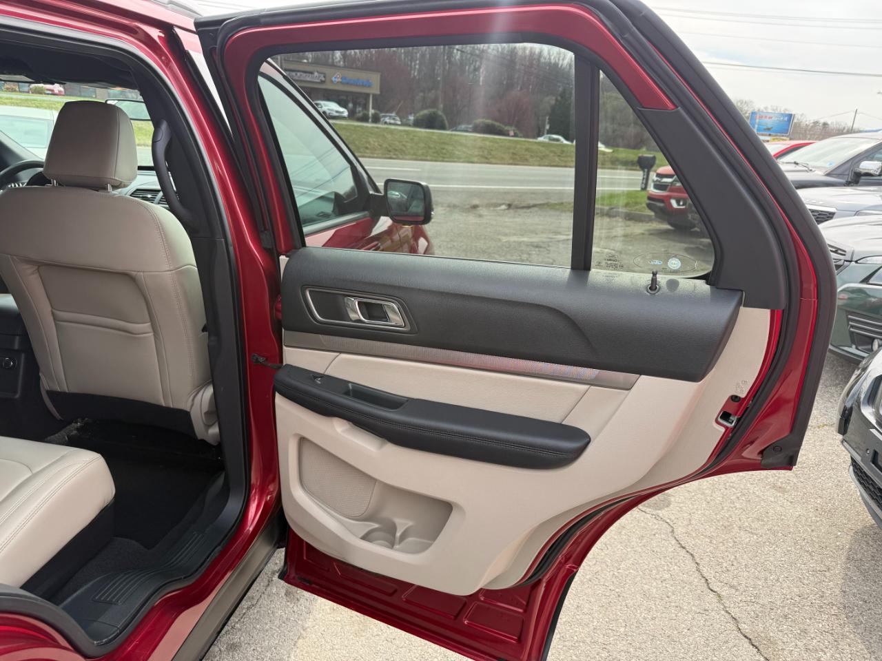 Ford Explorer XLT 4WD 2019