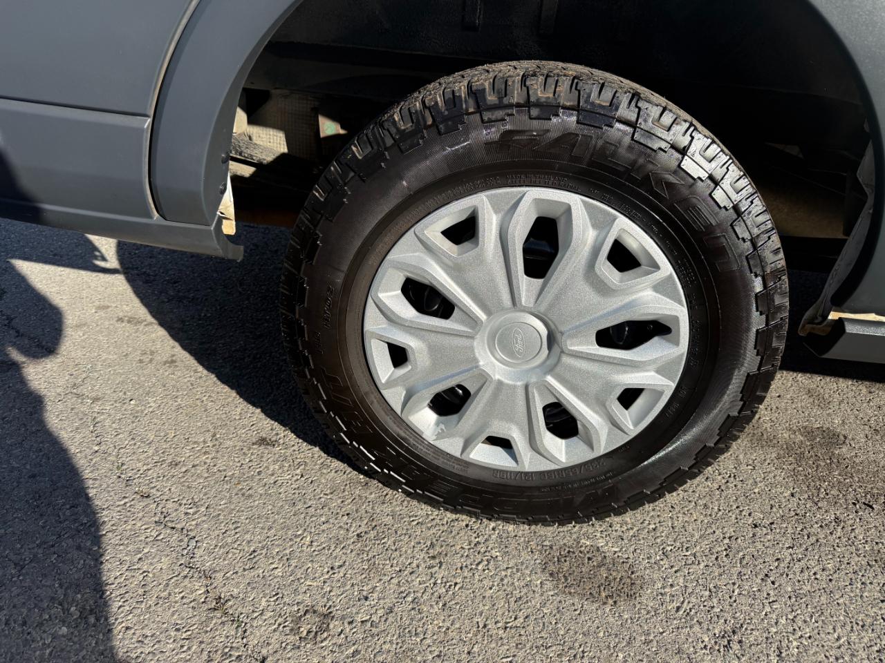 Ford Transit Van T-250 130" Low Rf 9000 GVWR Swing-Out RH Dr 2018